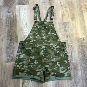 Justice Girls Camo Overall Shortalls (22 Plus)